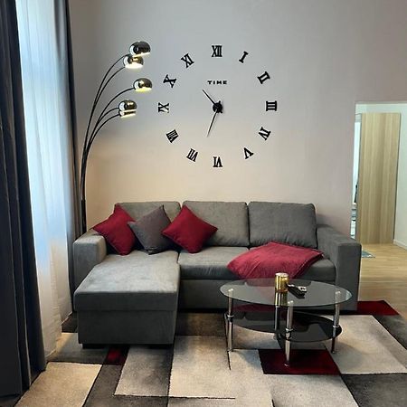 Spacious & Deluxe Big Apartment Near Prater Viena Exterior foto