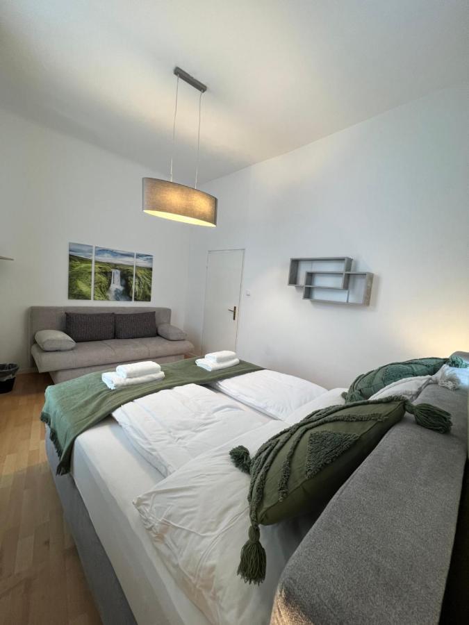 Spacious & Deluxe Big Apartment Near Prater Viena Exterior foto