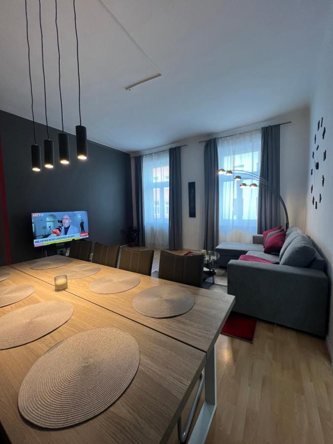 Spacious & Deluxe Big Apartment Near Prater Viena Exterior foto