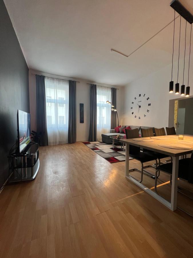 Spacious & Deluxe Big Apartment Near Prater Viena Exterior foto