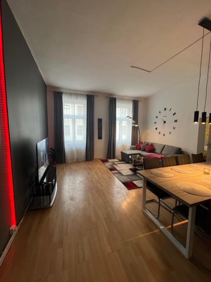 Spacious & Deluxe Big Apartment Near Prater Viena Exterior foto