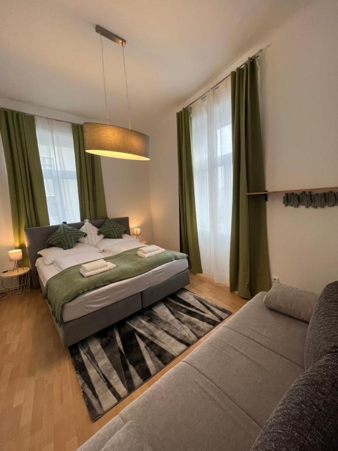 Spacious & Deluxe Big Apartment Near Prater Viena Exterior foto