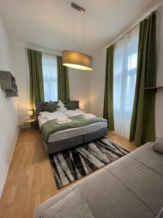 Spacious & Deluxe Big Apartment Near Prater Viena Exterior foto